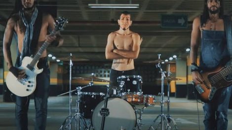 Black Pantera no clipe Rede Social (Reprodução)