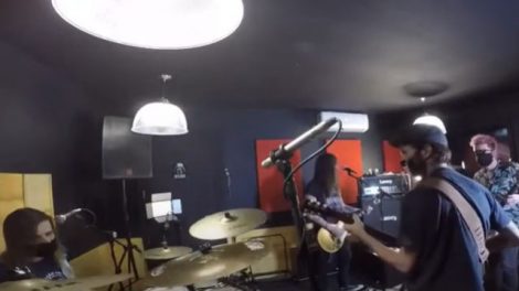 Komodo Queens em live de lançamento (Reprodução)