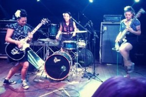 A banda Time Bomb Girls em ação no Goiânia Noise Festival (Reprodução)