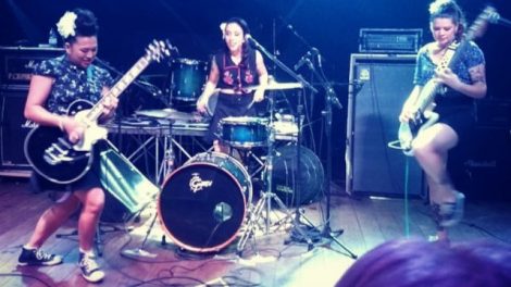 A banda Time Bomb Girls em ação no Goiânia Noise Festival (Reprodução)