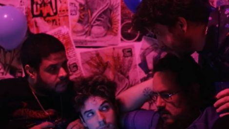 Cena da série Como Fazer um Disco de Sucesso (Reprodução)