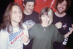 A banda Violet Soda (Juh Gudes Divulgação)