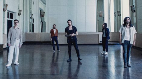 A banda Young Lights (Reprodução Facebook)