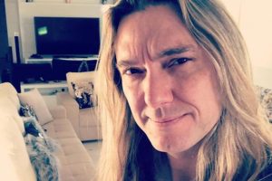 O músico Edu Falaschi (Reprodução Instagram)