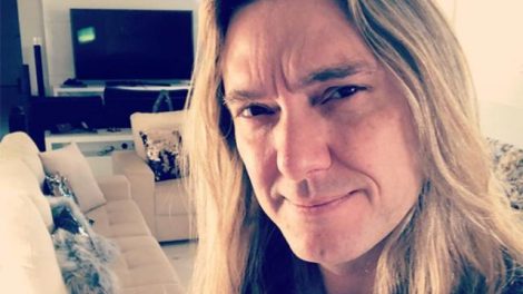 O músico Edu Falaschi (Reprodução Instagram)