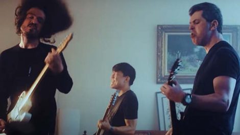 Cena do clipe 'A Casa', da banda Sugar Kane (Reprodução Youtube)